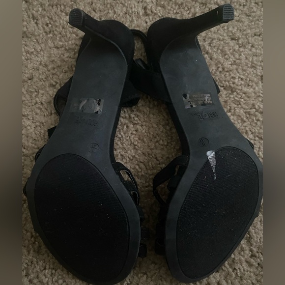 ROGUE - BLACK HEELS - Picture 4 of 6